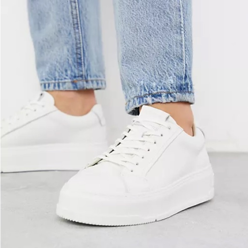 NWOT Vagabond Judy White Platform Sneakers